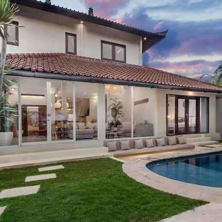 Villa New York - 4 Bdr Pool Luxury Villa, Next To The Forge Bali Seminyak  Exterior photo